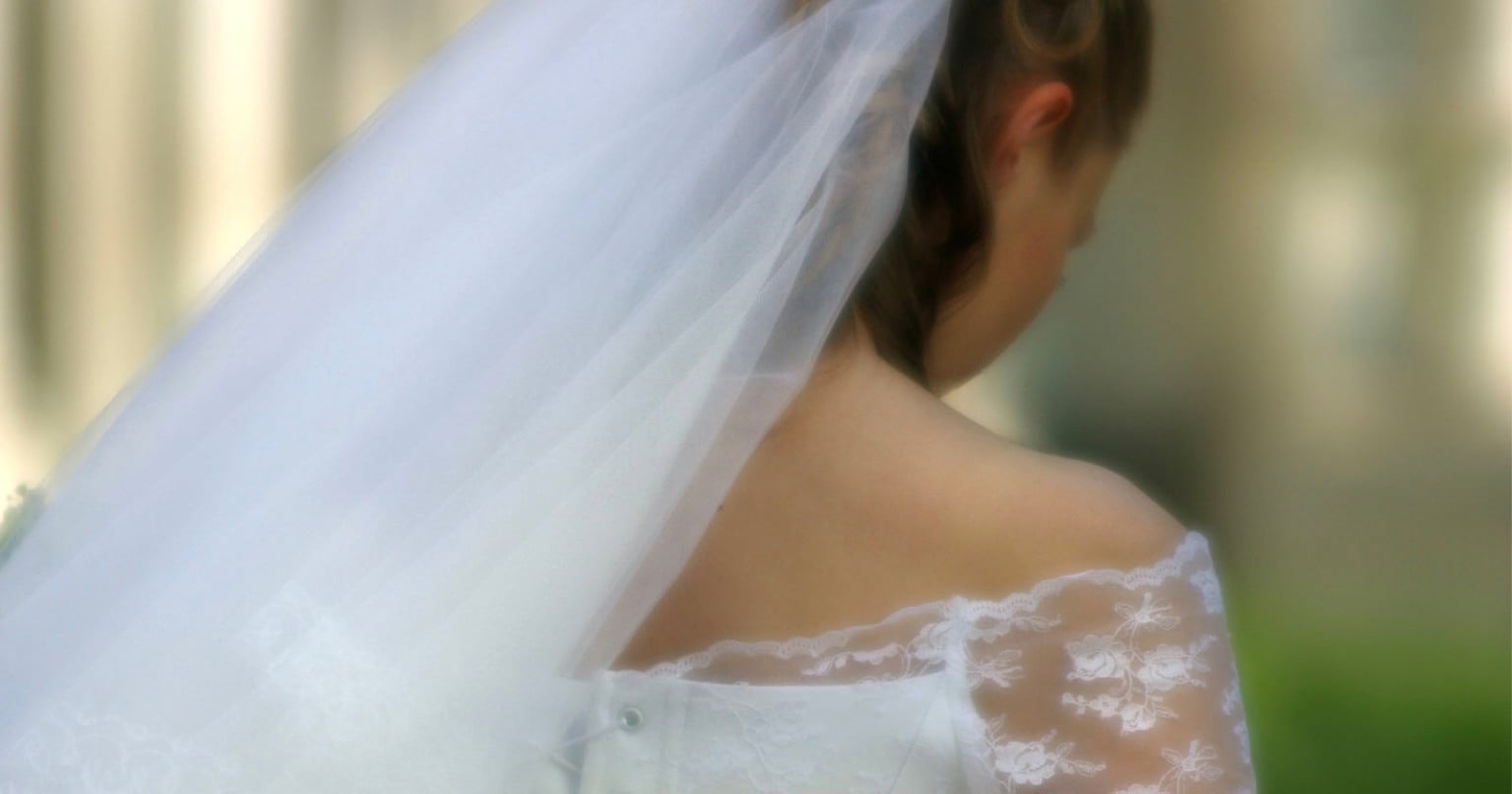 Wedding Photographer Explains How She Handled Bride Walking Out | PetaPixel