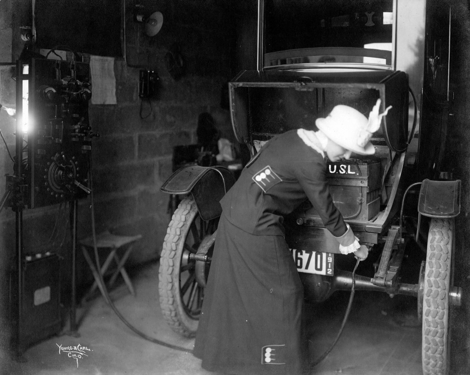 VictorianEra Photos Prove Electric Cars Were Popular Way Before Tesla