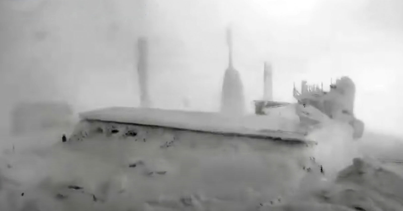Insane Footage Shows -108°F Winds atop Mount Washington