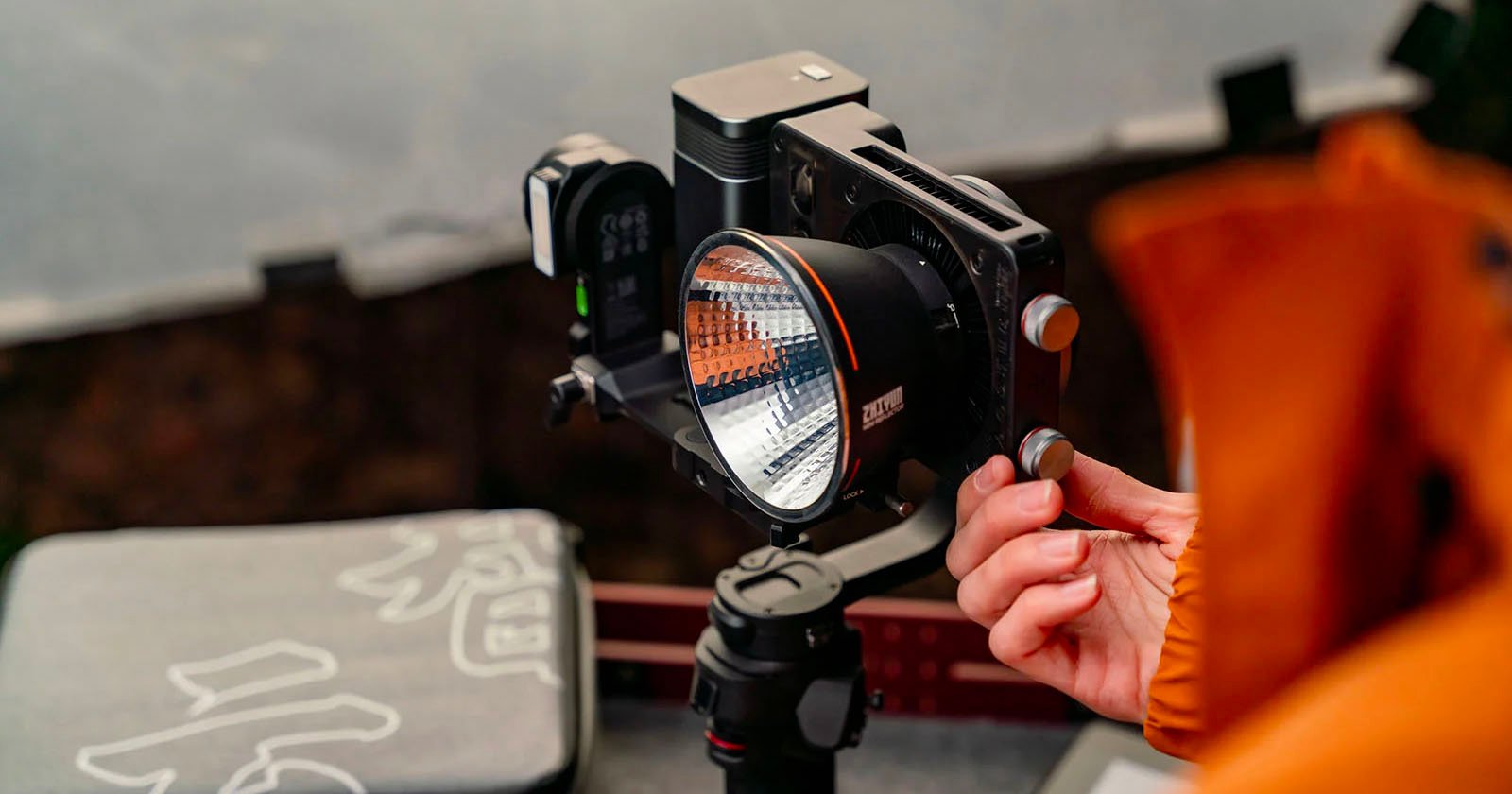 Zhiyun's New Molus G60 and X100 are Super Compact LEDs for