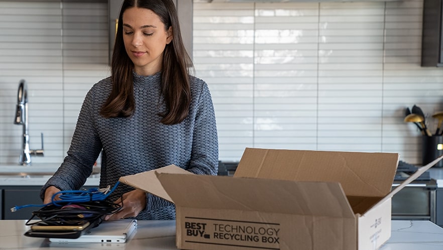 Best Buy Launches a Mail-In Electronics Recycling Service | PetaPixel