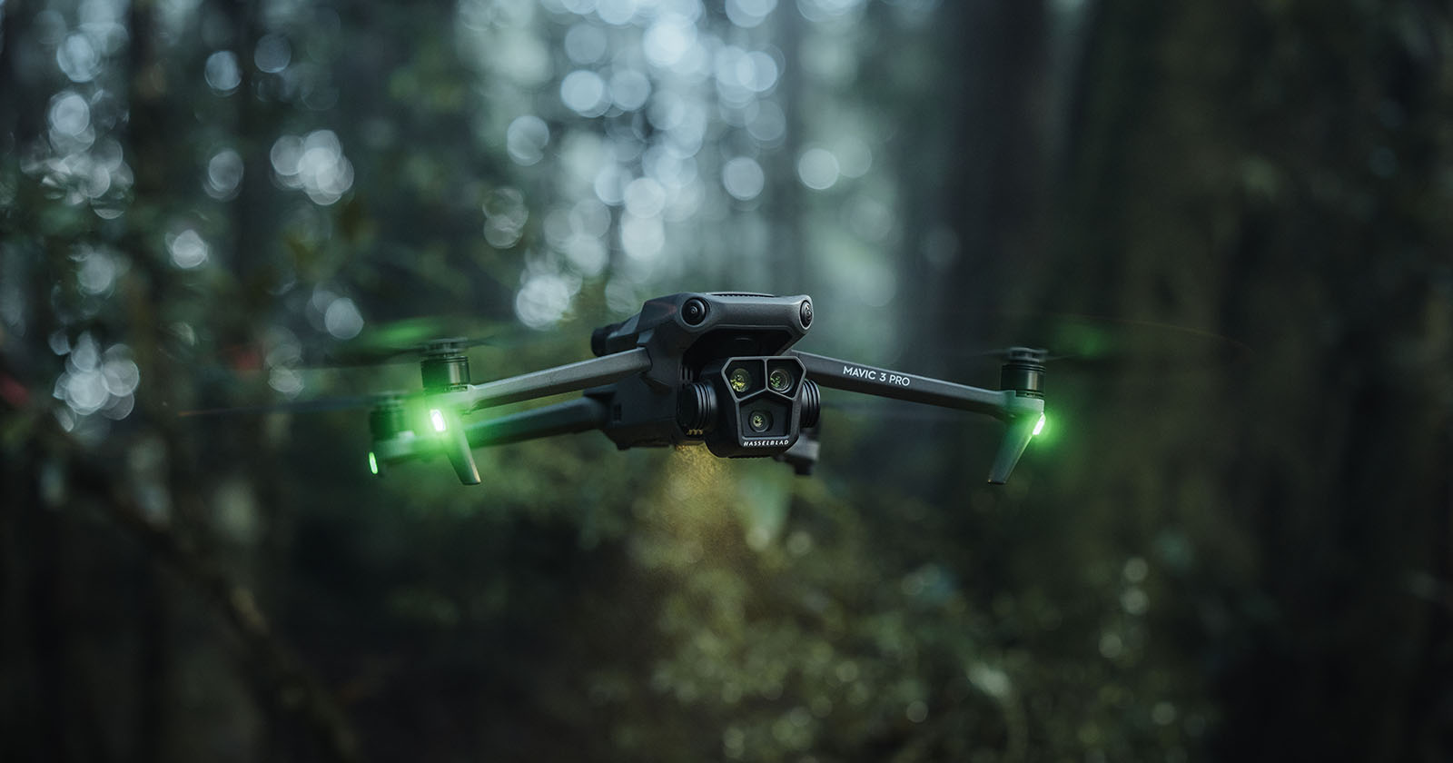 DJI Mavic 3 Pro is a Flagship Drone with the First Triple Camera System ...