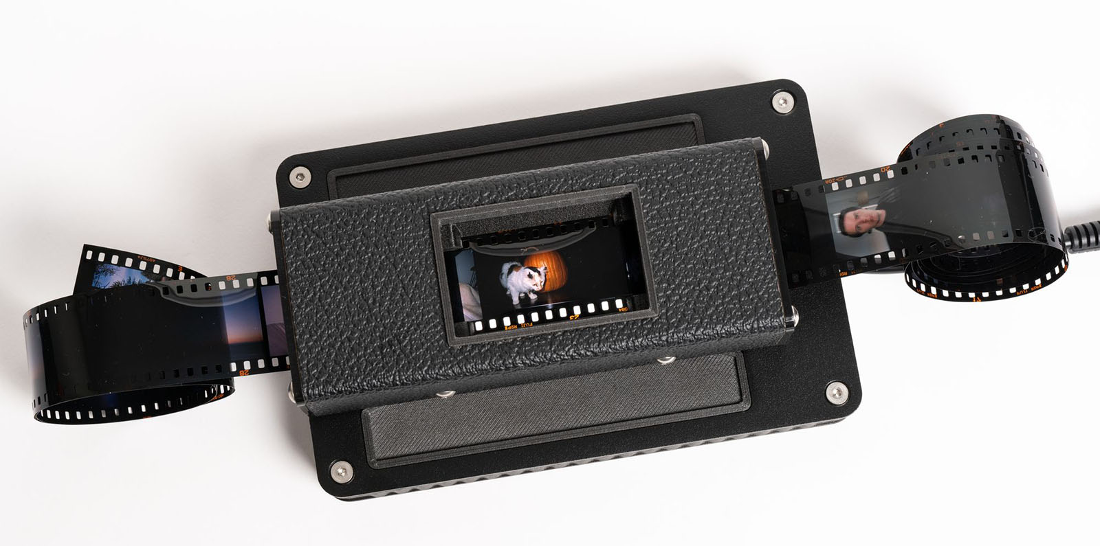 Negative Supply's Light Source Mini is a Smaller, Brighter Film ...