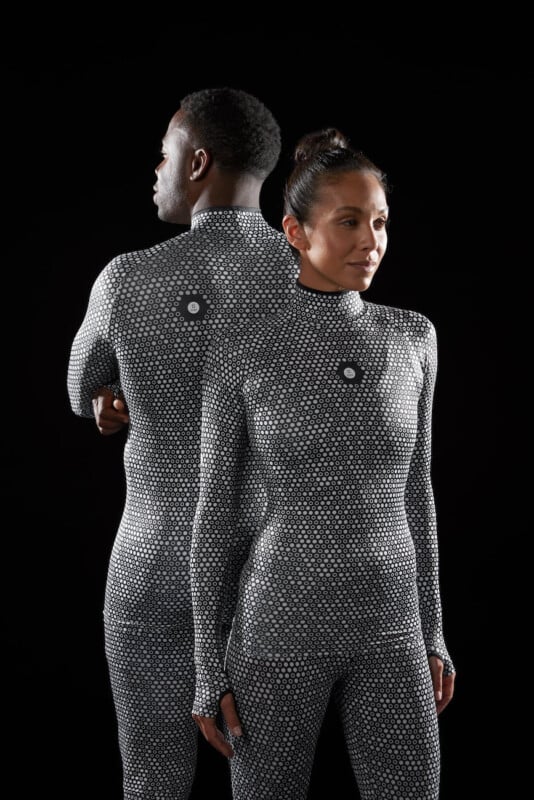 ZOZOSUIT, the Suit with an Integrated 3D Body Scanner For Weight