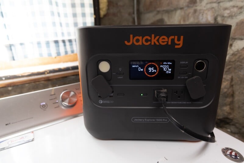 Jackery Solar Generator