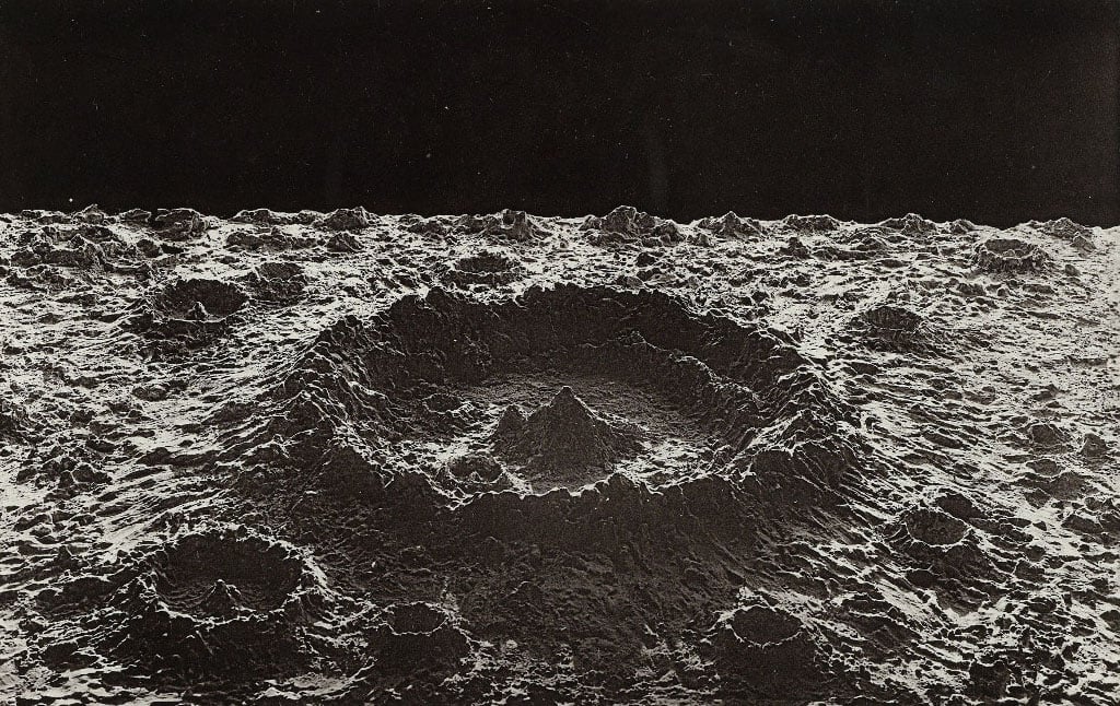 Lunar craters made from palster cast