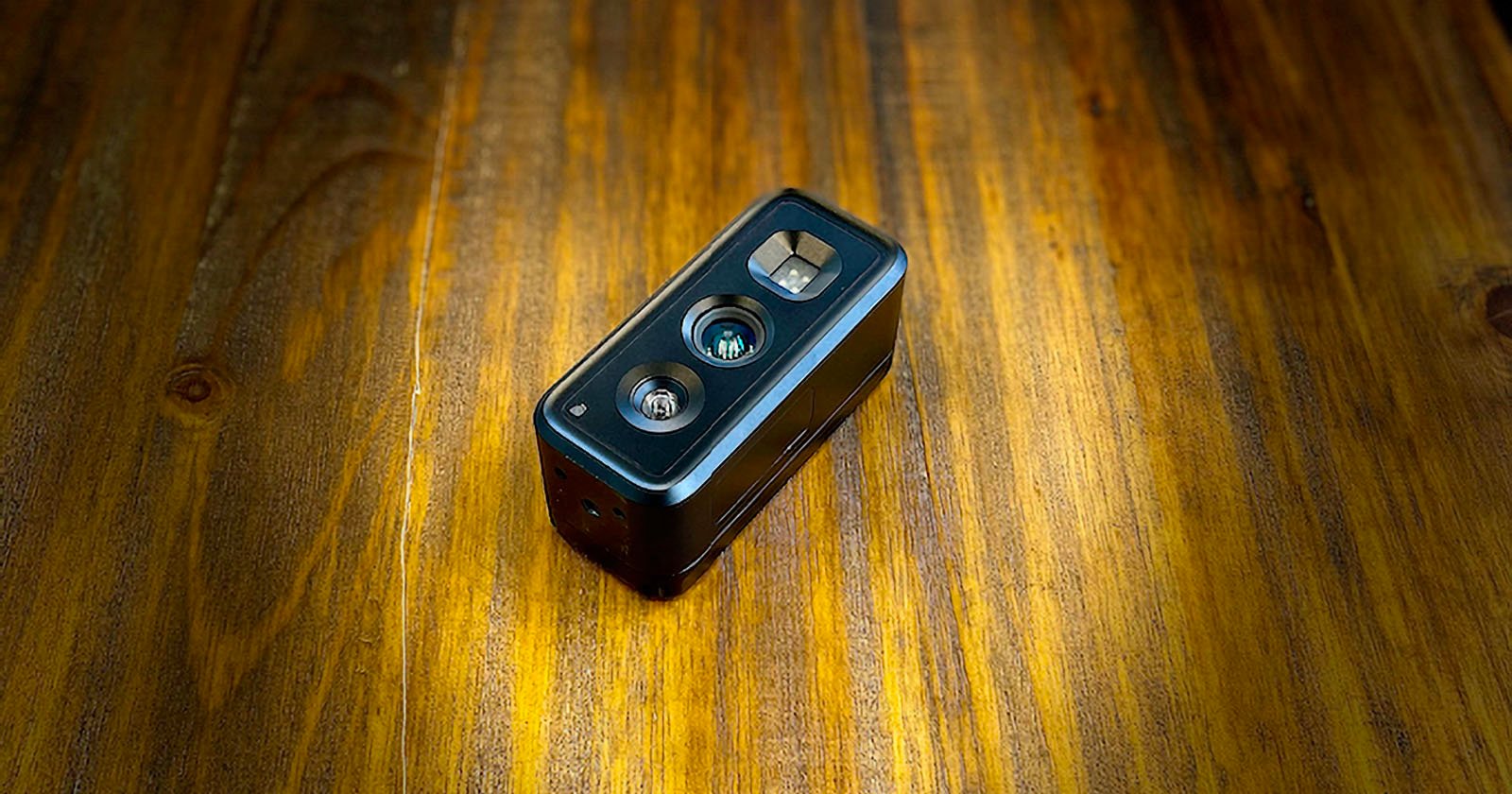 3D Body Mapping ‘Naked Lens’ Camera is Small, Powerful, and Pricey