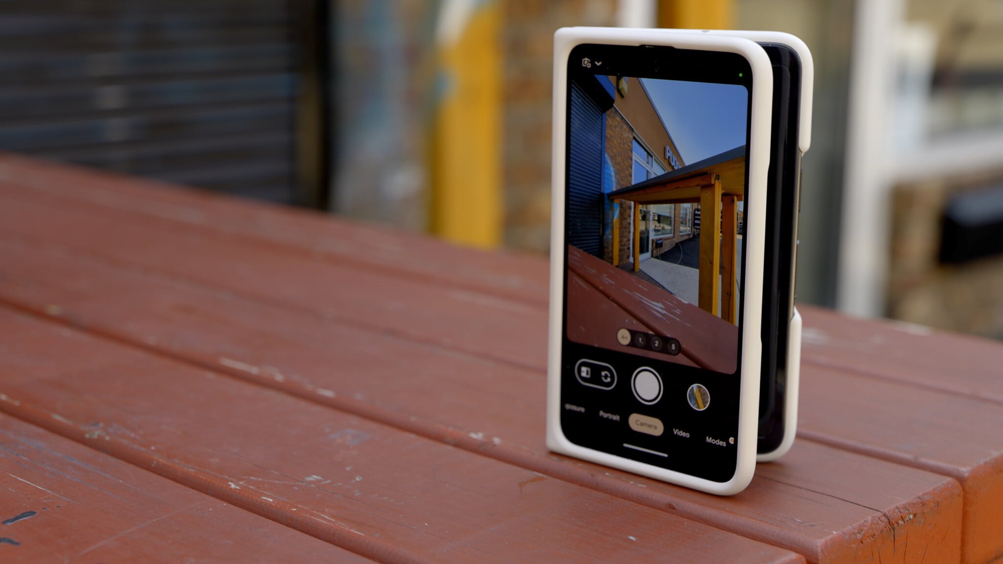 Google Pixel Fold Review: For Those Who Really Want to Multitask ...