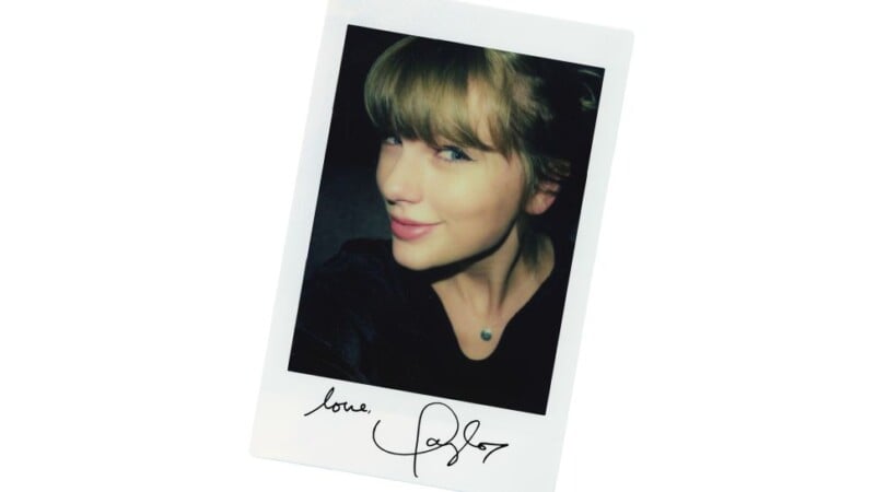 Mini portrait of Taylor Swift