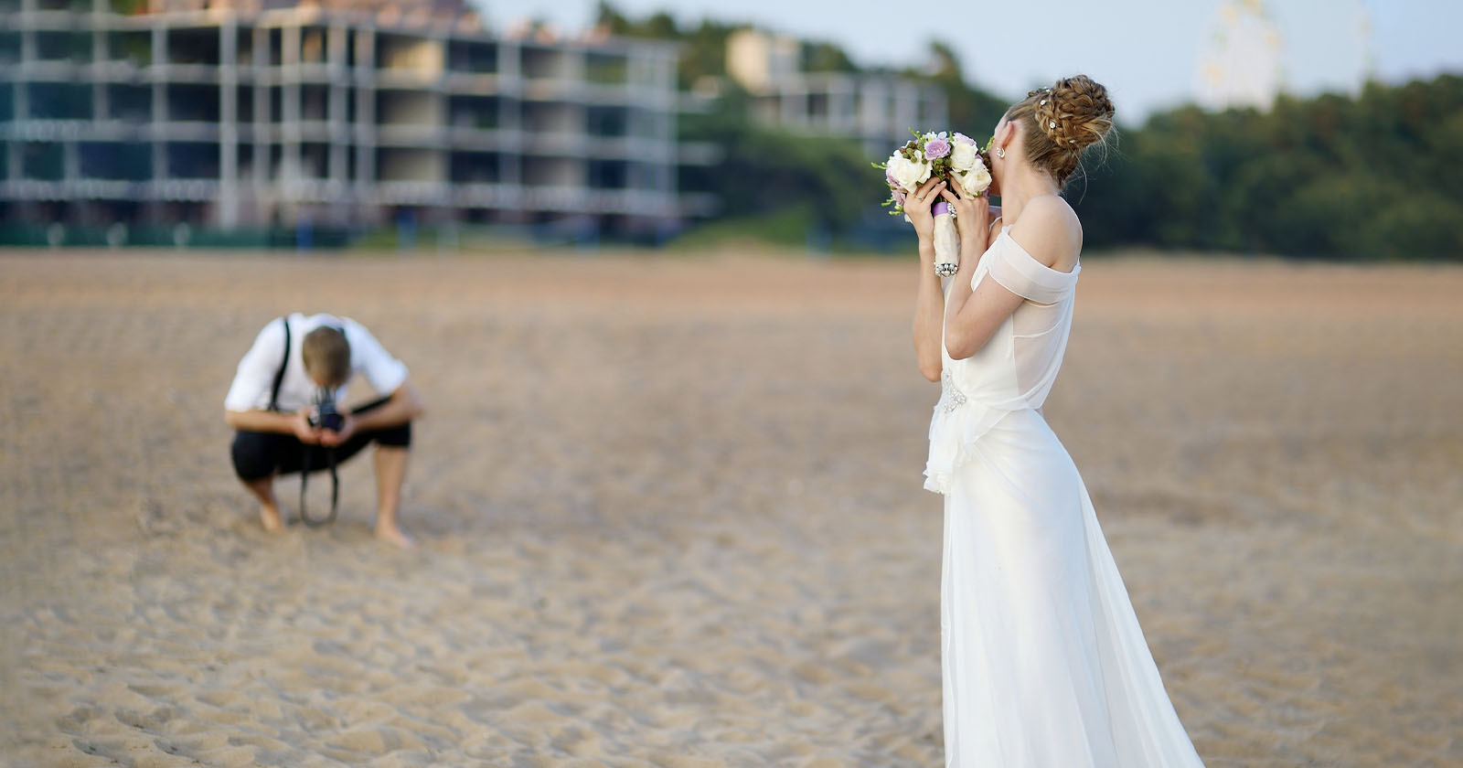 Professional Photographer Removes Cousin’s Unpaid Wedding Photos