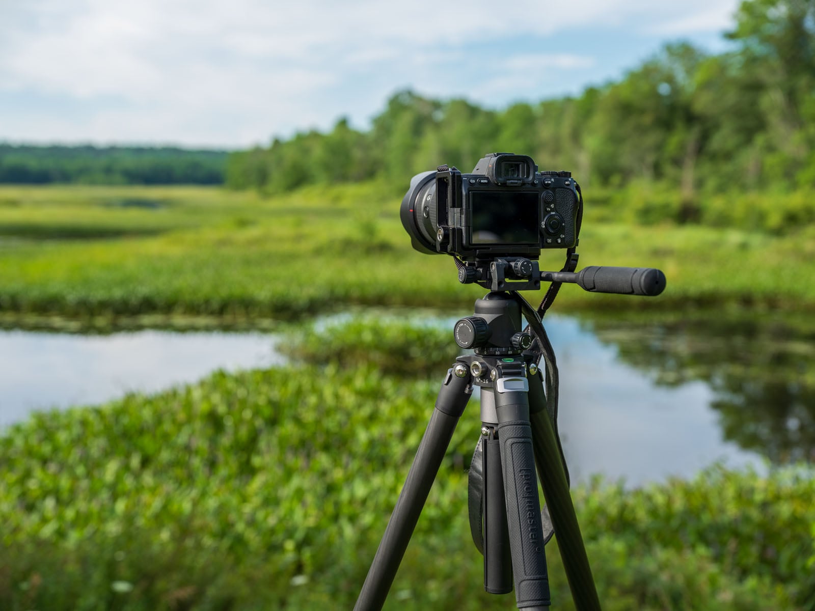 ProMaster's Versatile Chronicle Tripod Aims to Be All the Support You ...