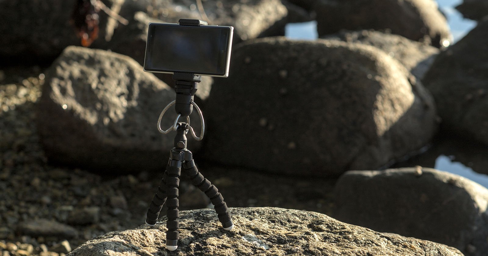 Sandmarc's New Carbon Fiber Tripod is Made Specifically for iPhone