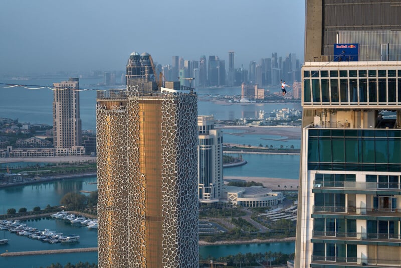 Jaan Roose slacklining in Qatar