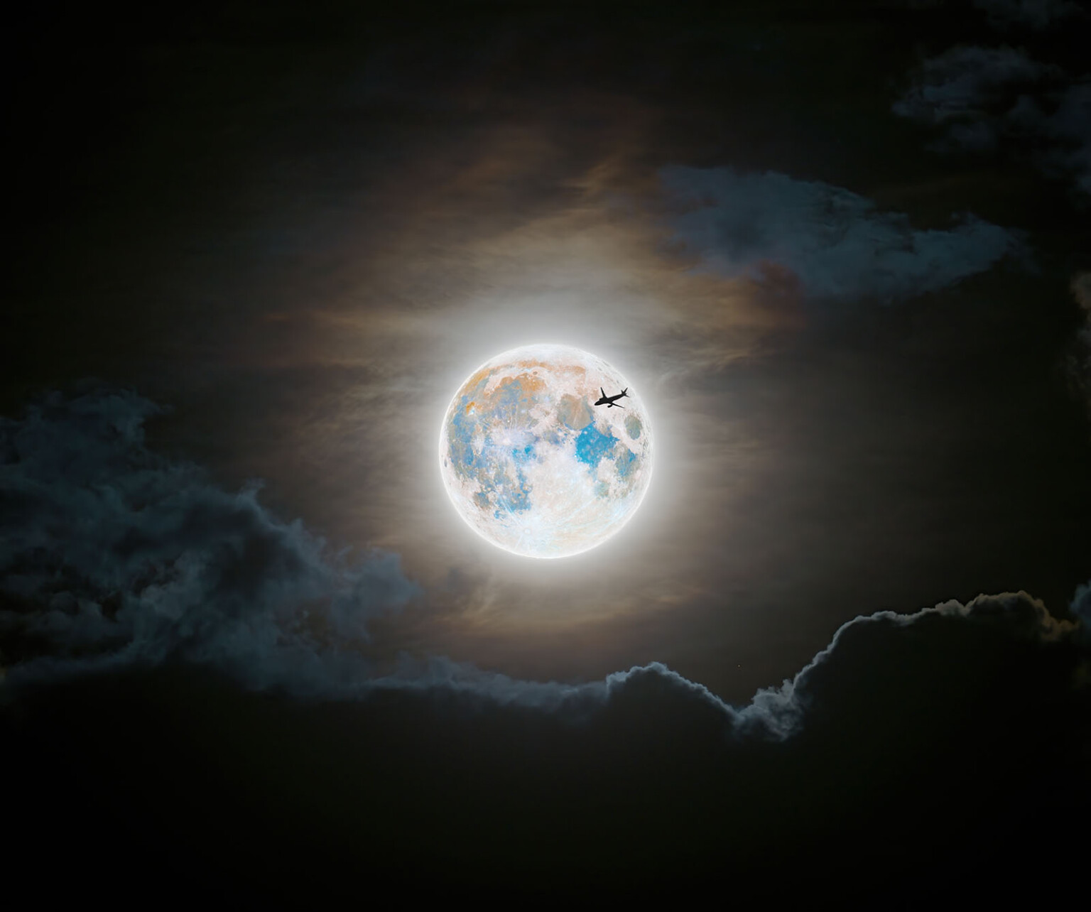 Photographers All Around the World Capture Ultra-Rare Blue Supermoon ...