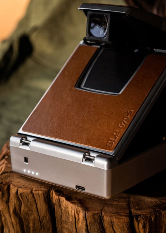 MiNT SLR670 (Type i) Offers Vintage Polaroid Style with Modern Innovation