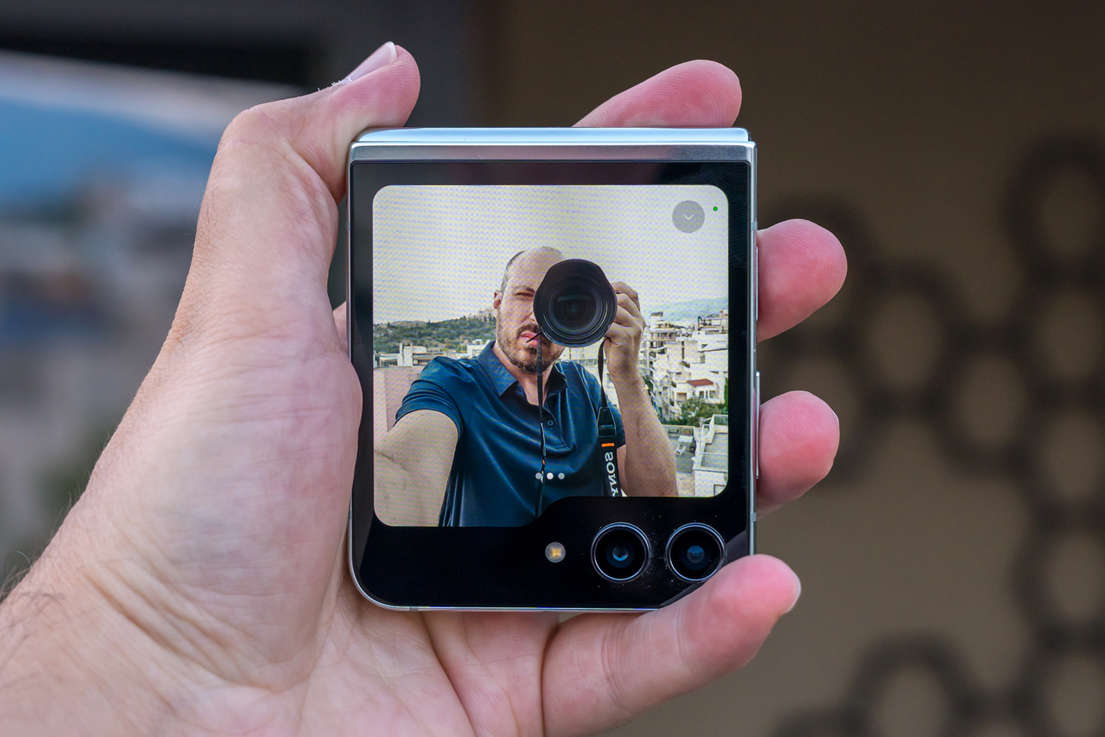 Samsung Galaxy Z Flip 5 Review: Judging This Book by Its Cover | PetaPixel