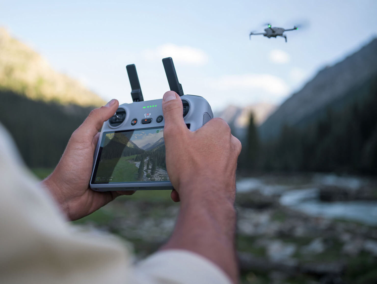 DJI Mini 4 Pro is a Sub-249g 48MP 4K Camera Drone that is Easier to Fly ...