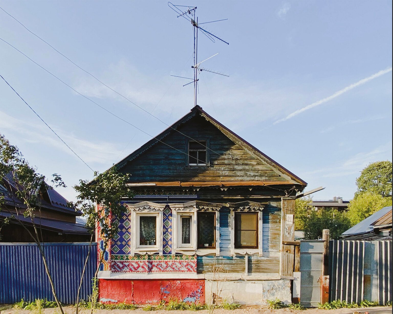 Photographer Captures Dacha, Russian Cottages of Another Era | PetaPixel