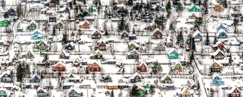 Photographer Captures Dacha, Russian Cottages of Another Era | PetaPixel