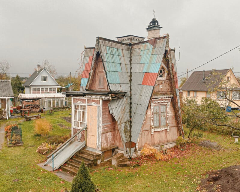 Photographer Captures Dacha, Russian Cottages of Another Era | PetaPixel