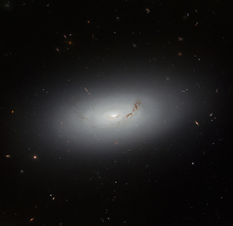 Hubble Space Telescope NGC 3156