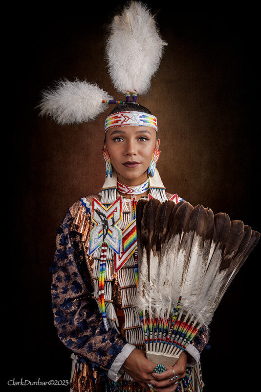 Photographer s Spectacular Portraits Taken At Native American Powwows 