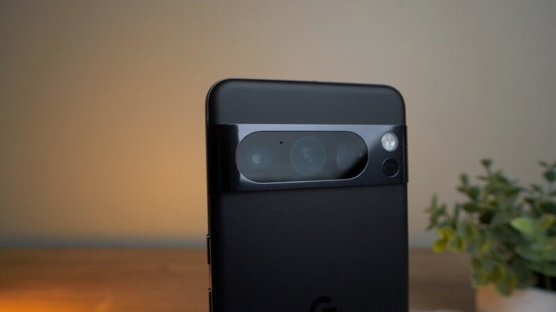 Pixel 8 Pro camera bar