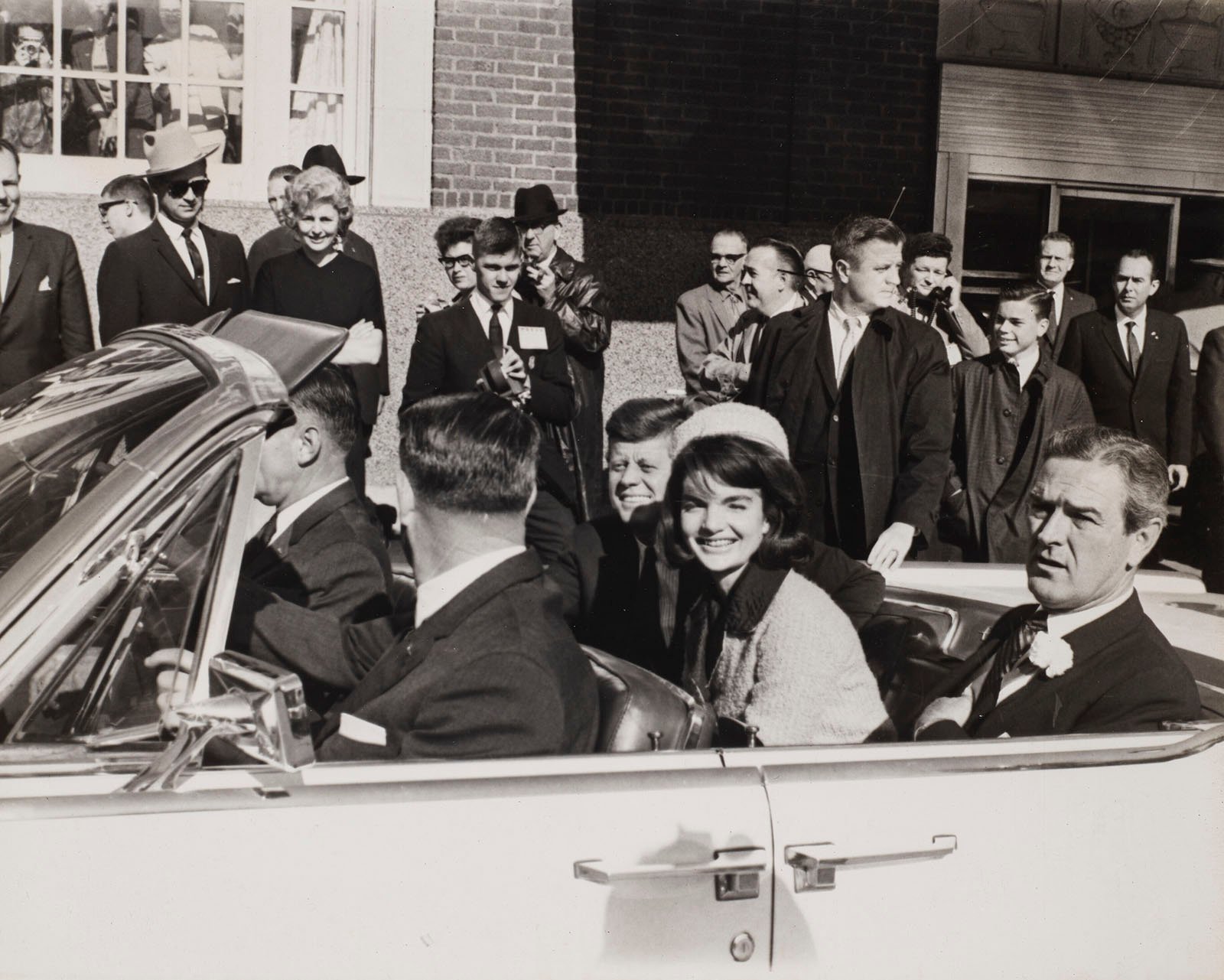 Rare and Valuable JFK Assassination Photos Found in Garage Go to ...