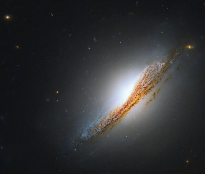 Hubble celebrates galaxies