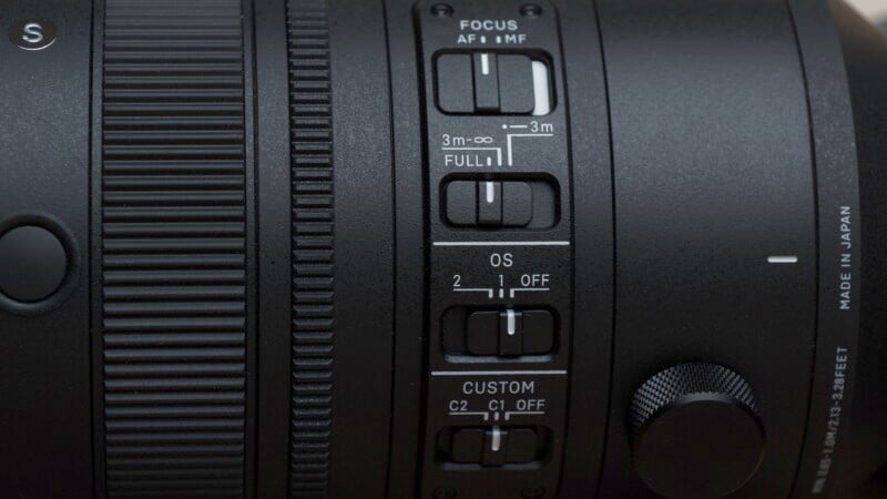 Sigma DG DN 70-200 f/2.8 OS Sports control switches