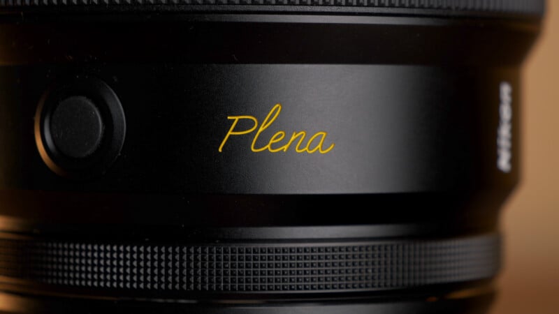 Nikon Nikkor 135mm f/1.8 Plena