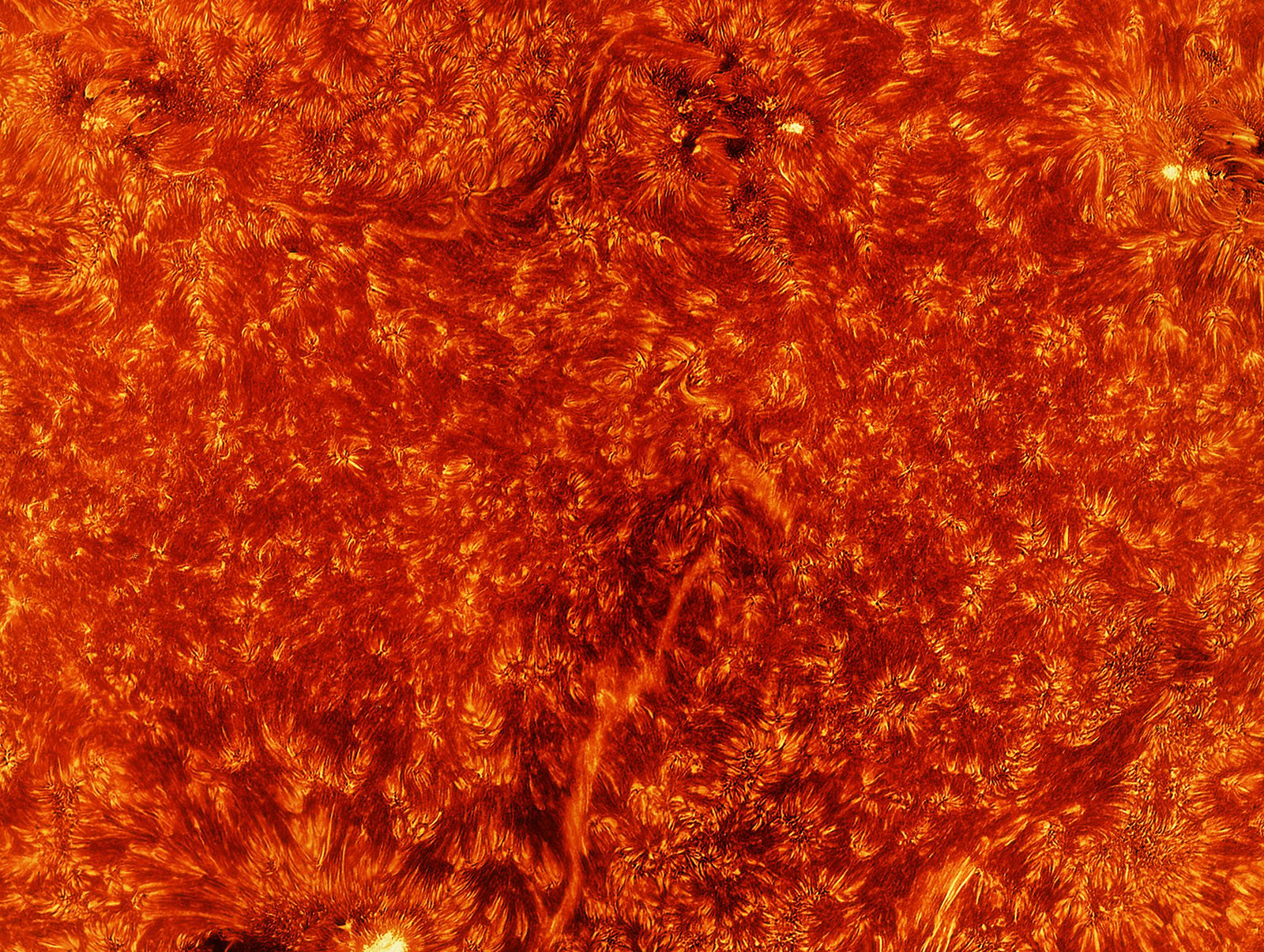 Photographer's 400-Megapixel Image of the Sun is Made up of 100K Photos ...