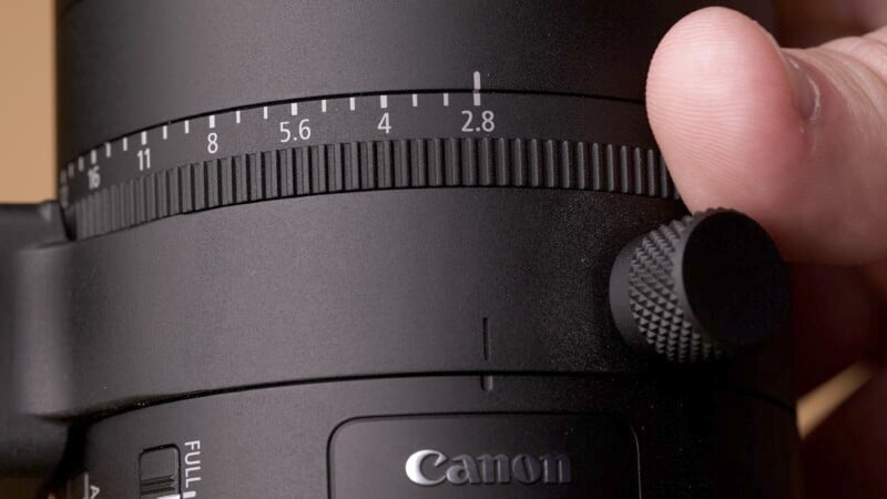 Canon RF 24-105 f/2.8 L Z aperture ring