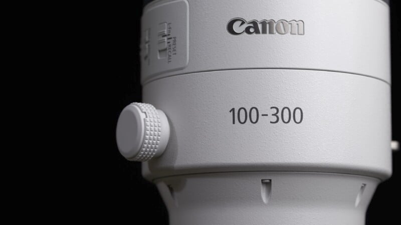 Canon RF 100-300mm f/2.8 L Badge