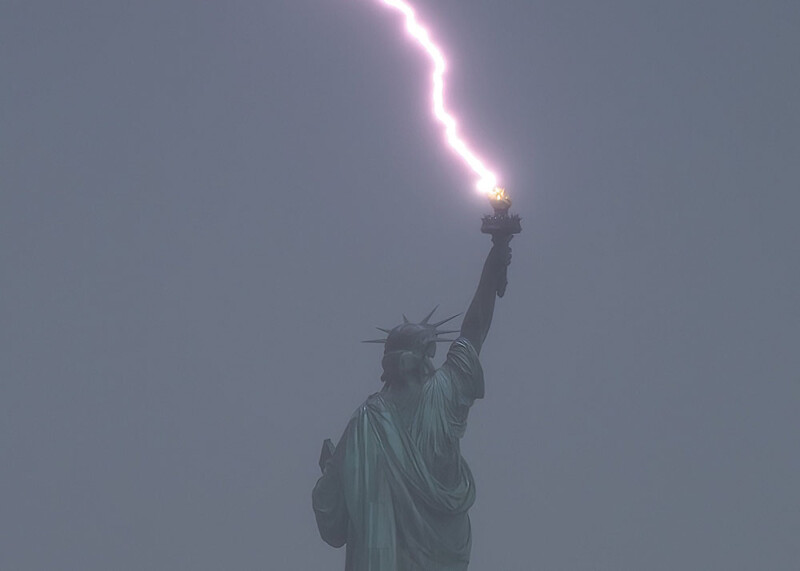 statue of liberty lightning hit