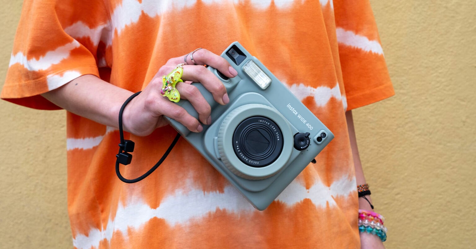 Fujifilm's Instax Wide 400 is a Big Camera for Large Instant Prints ...