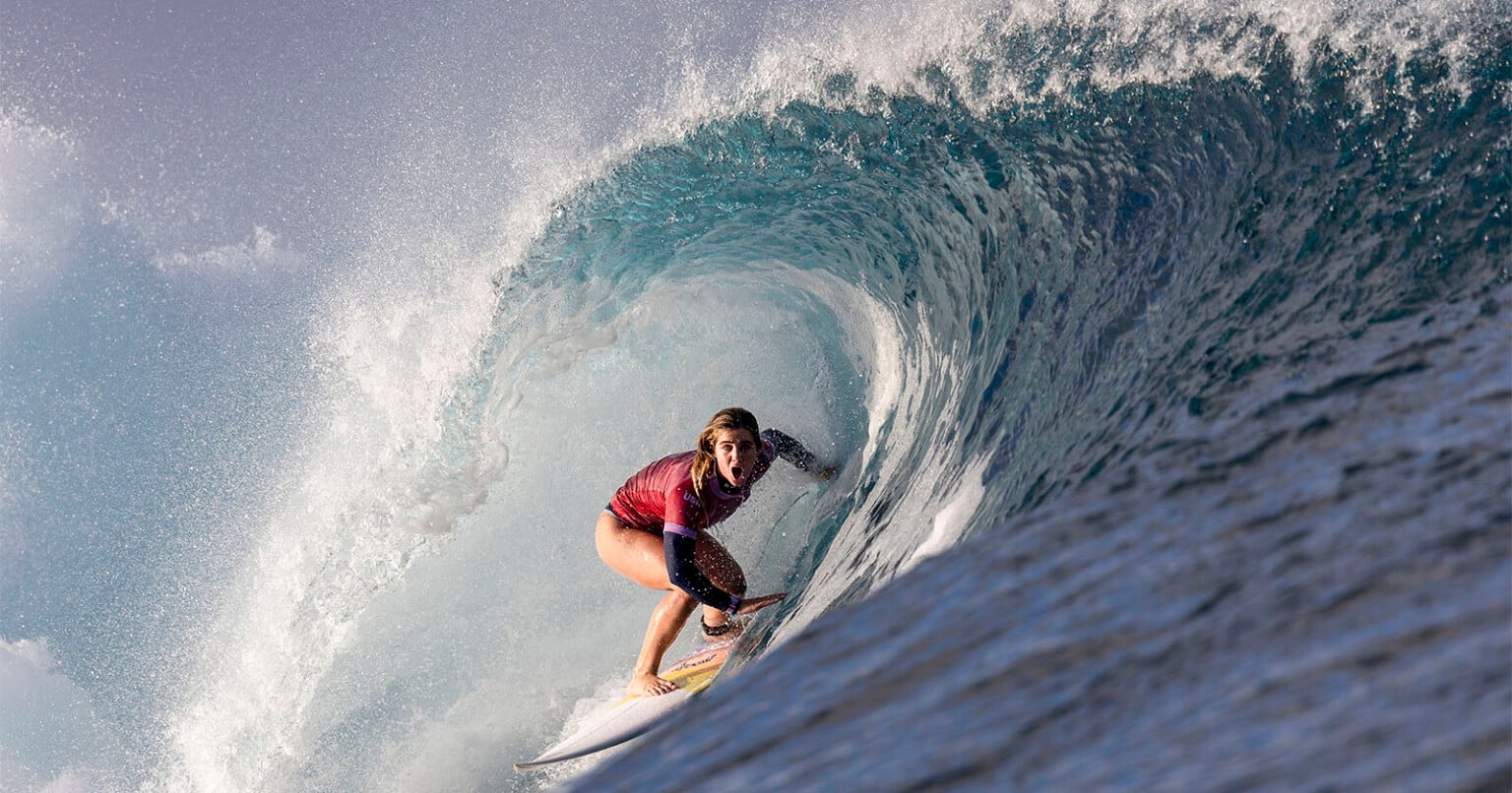 Unbelievable Photo of Olympic Surfer's 'Floating' Celebration Goes ...