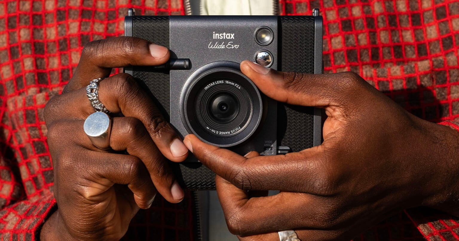 Fuji's Latest Instant Cam to Get Hybrid 'Evo-lution' is the Instax Wide ...