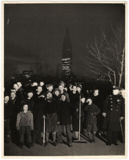 From Crime Scenes to Celebrities: How Weegee Reinvented His Photography ...