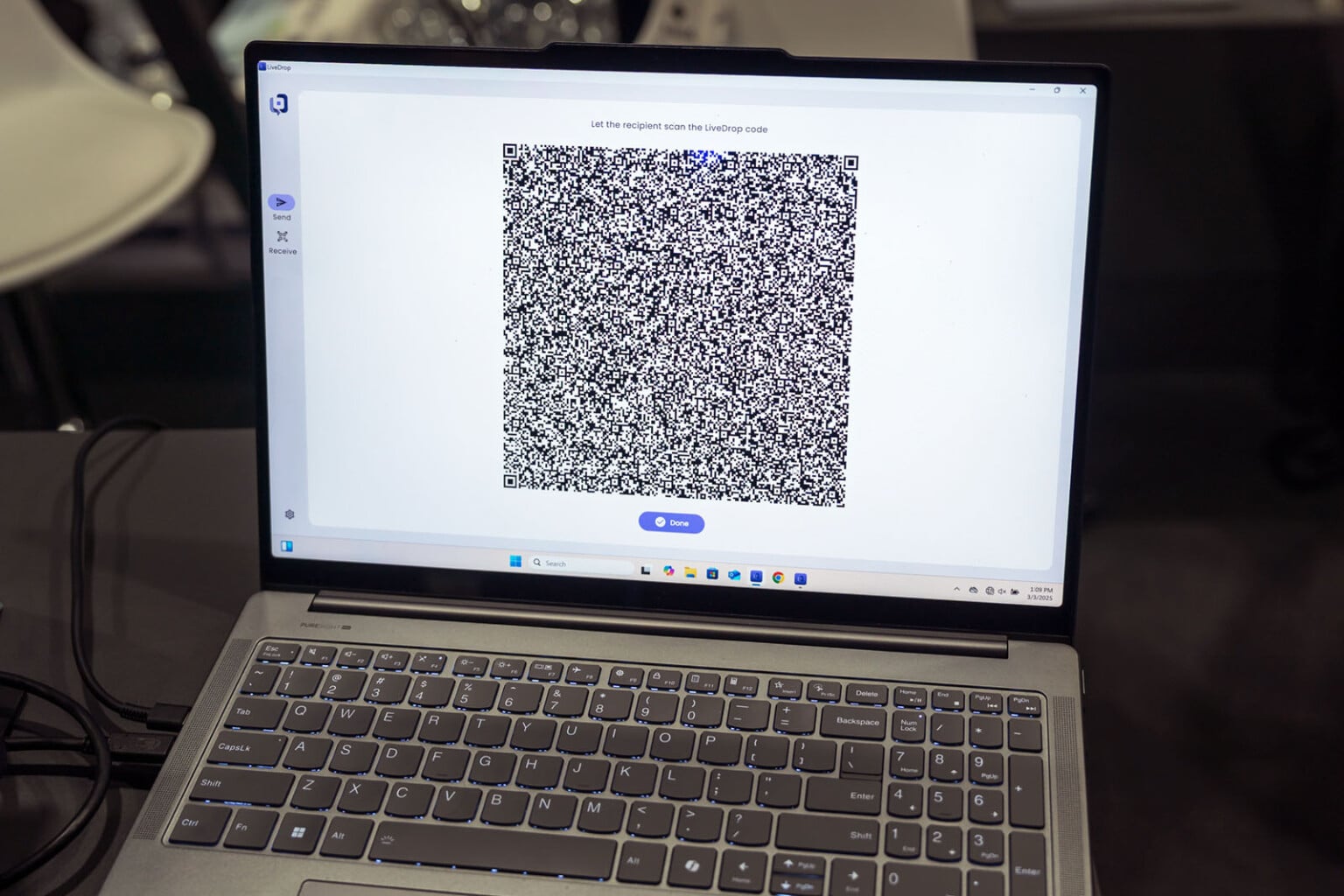 LiveDrop Wirelessly Moves Data Using Dynamic QR Codes and Cameras ...