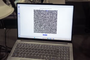 LiveDrop Wirelessly Moves Data Using Dynamic QR Codes and Cameras ...
