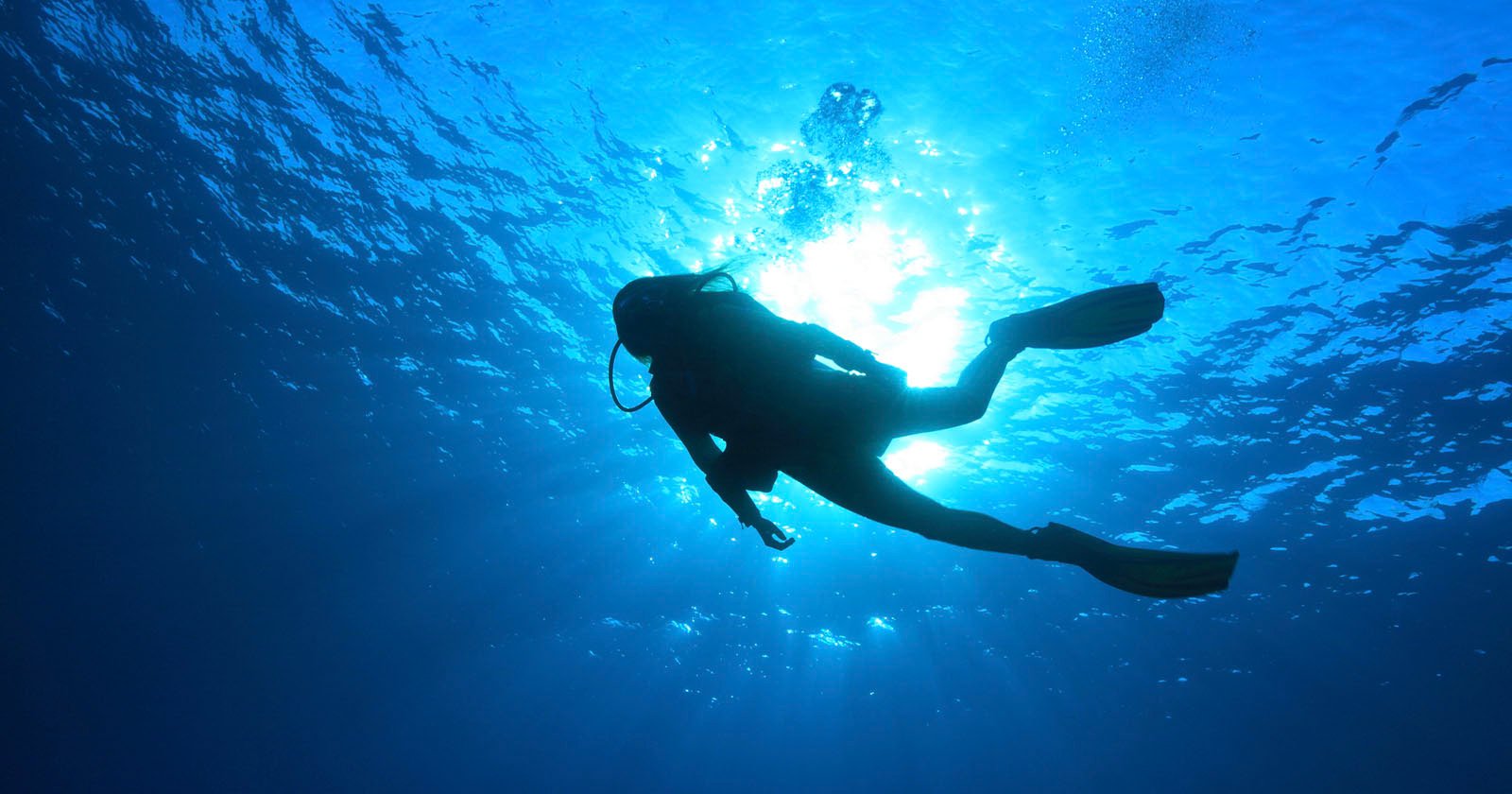 Chinese Diver Drowns Trying to Retrieve Dropped GoPro Camera