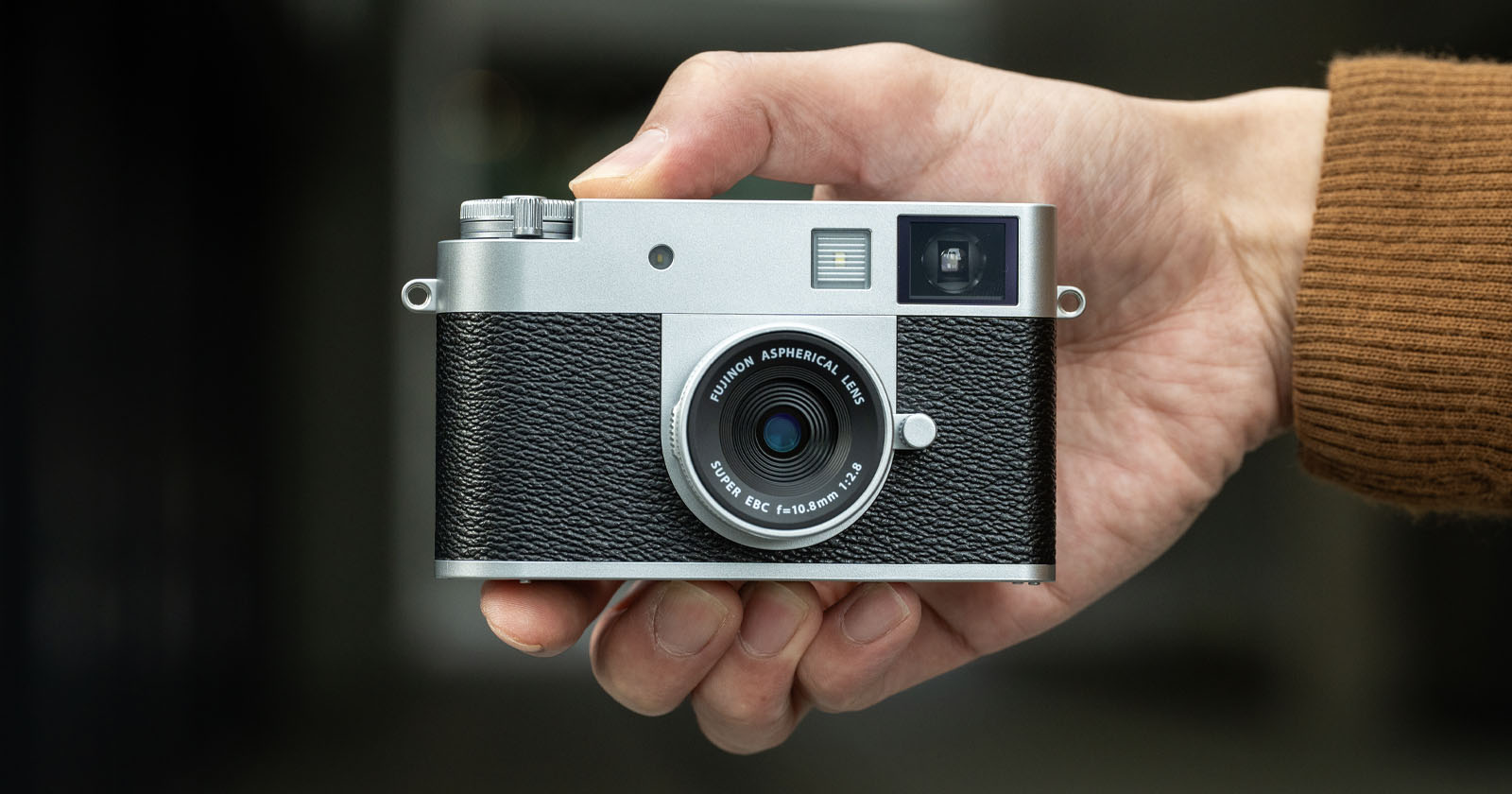 The Fujifilm X half Is a Compact Digital Camera Inspired by Half Frame Film