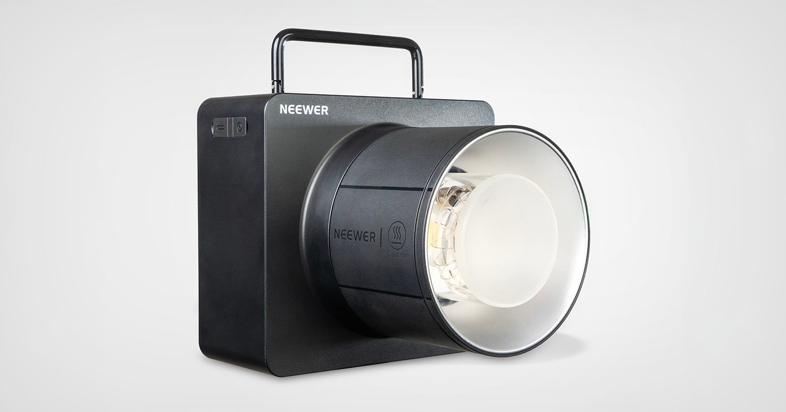 The Sleek, Powerful Neewer Q6 Flash is Made for Outdoor Photographers