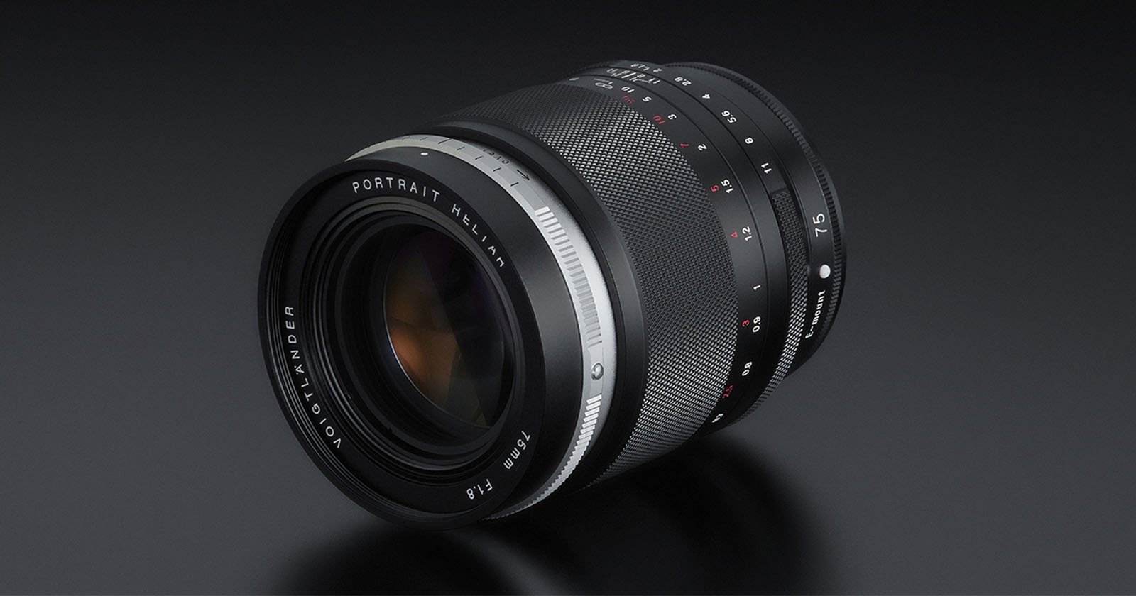 New Voigtlander Portrait Heliar 75mm f/1.8 Lens Lets Photographers Adjust Aberration and Bokeh