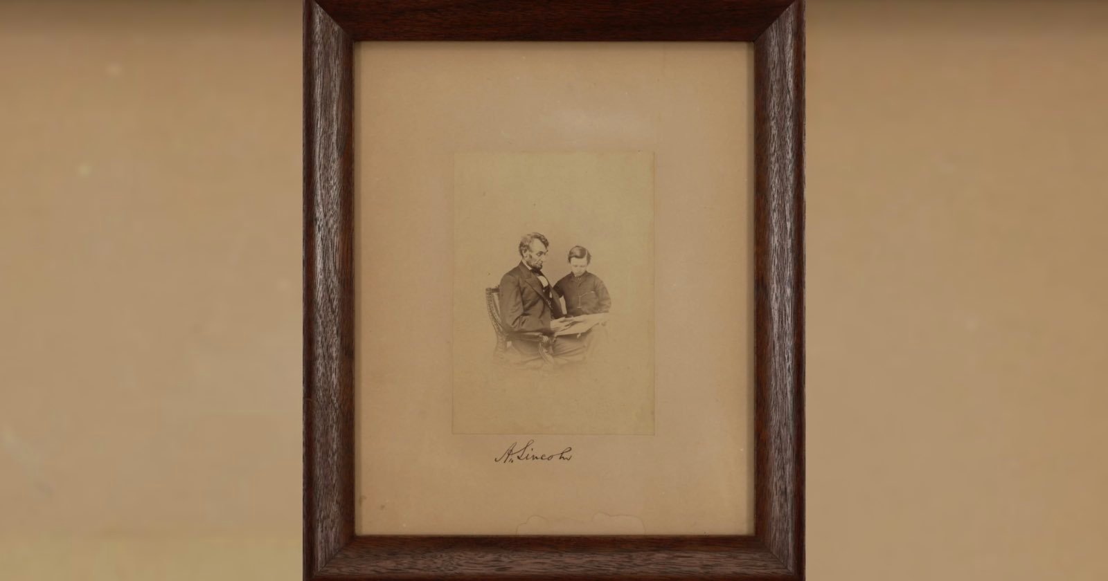 Intimate Signed Photo of Abraham Lincoln and His Son Heads to Auction