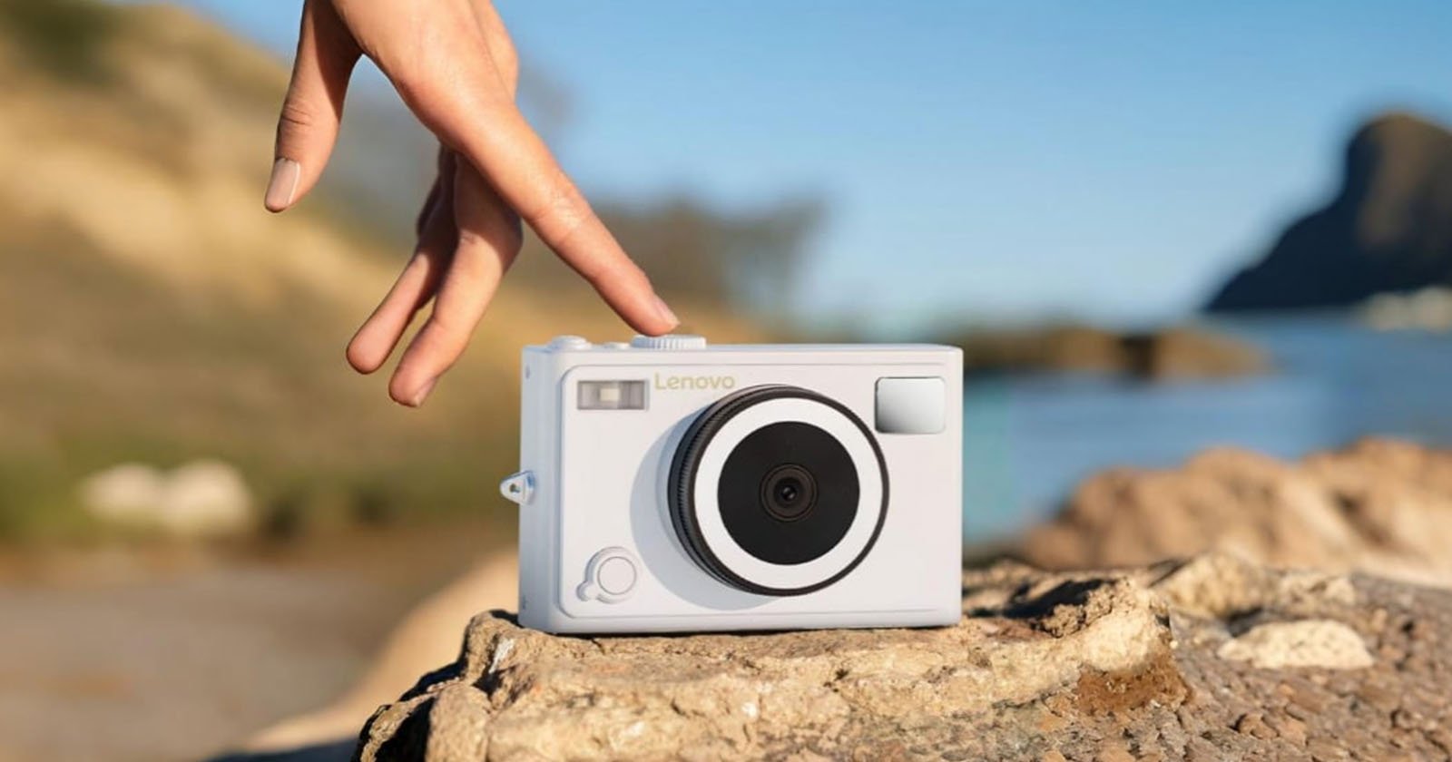 Lenovo Debuts a Strange, Cheap Compact Camera in China