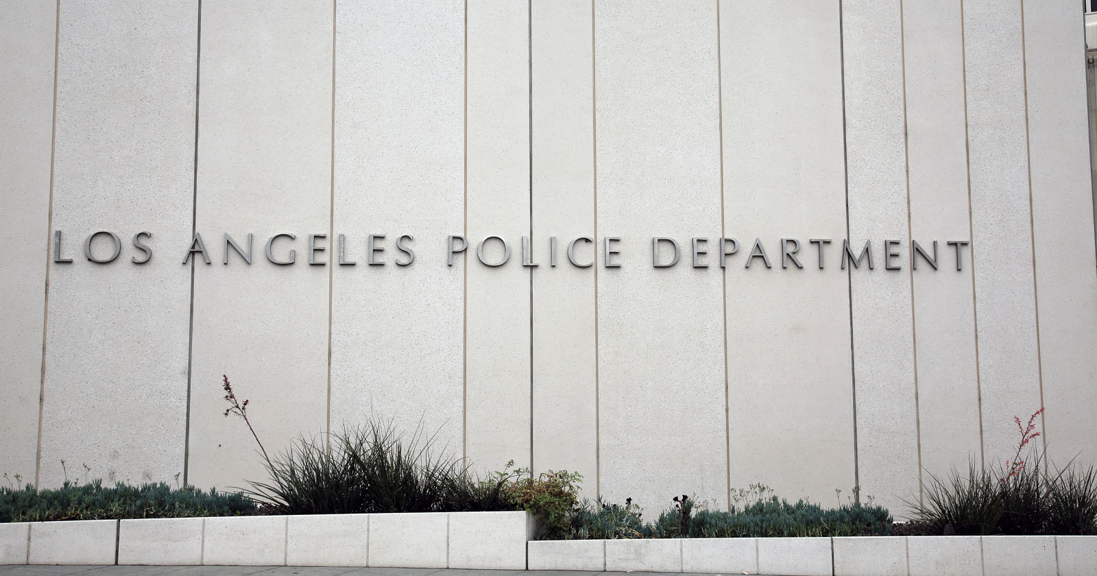 Judge Rules LAPD Cannot Block Photojournalists From Documenting Protests