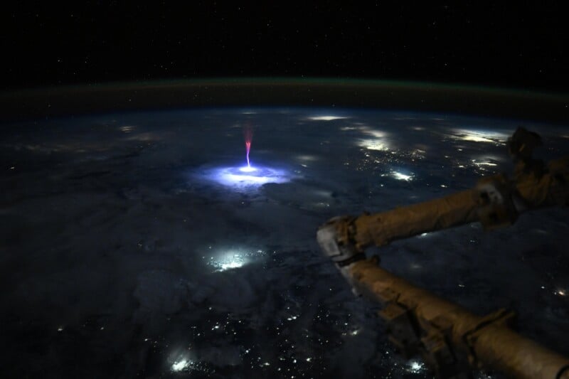 ISS Astronaut Captures Photograph of Uncommon Lightning Sprite Taking pictures Upward %