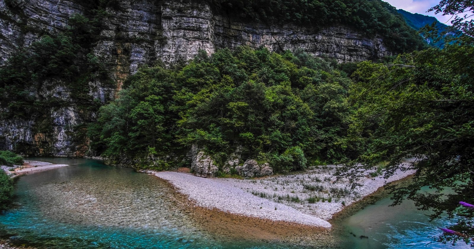 Teenage Girl Crushed to Death by Boulder While Taking Selfie in Italy